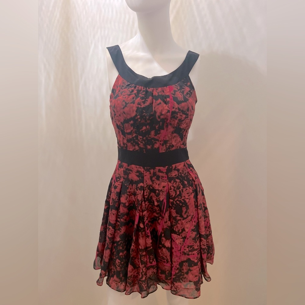 BEAUTIFUL COCKTAIL DRESS RED& BLACK SIZE XXS BEBE 🖤✔️❤️👗